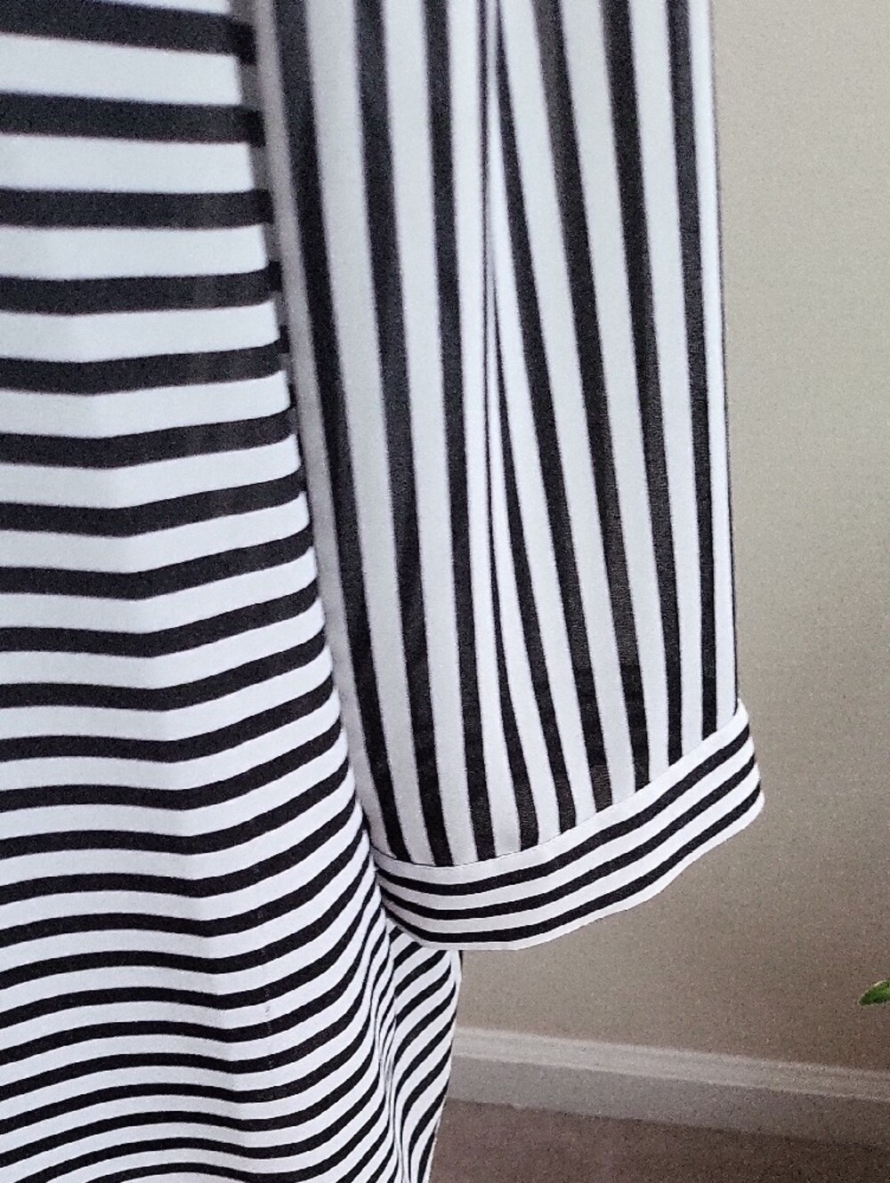 Chico's Black & White Striped Mixed-Pattern Button Front Shirt. Sz3 - Picture 4 of 9